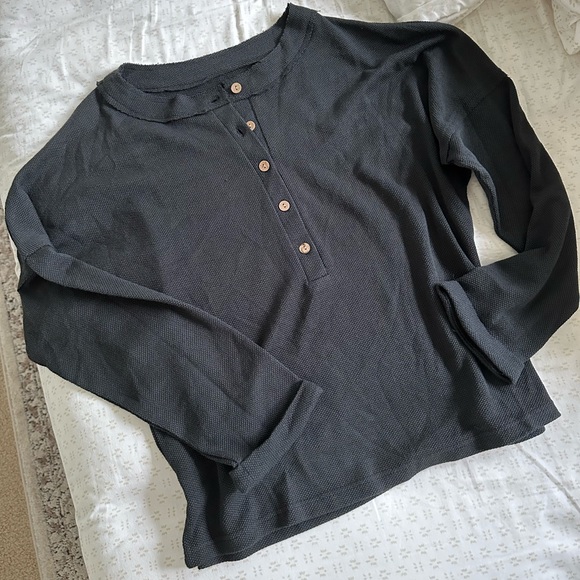 Long sleeve waffle knit top - Picture 3 of 9